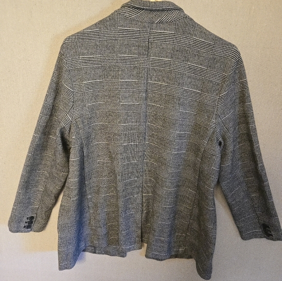 Old Navy Black and White Checkered Blazer - Picture 4 of 5